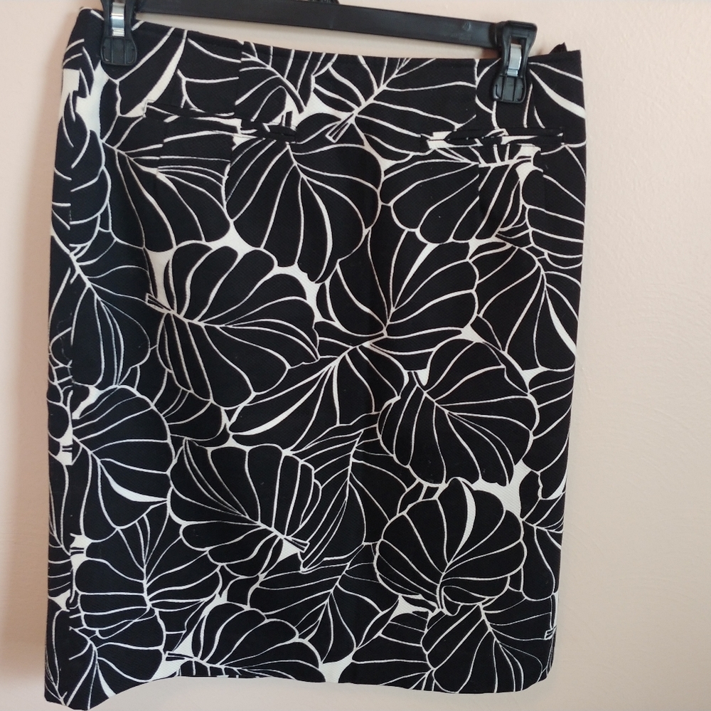 Above the knee floral skirt